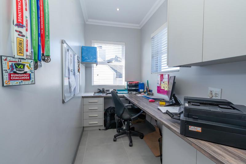 4 Bedroom Property for Sale in Laguna Sands Western Cape